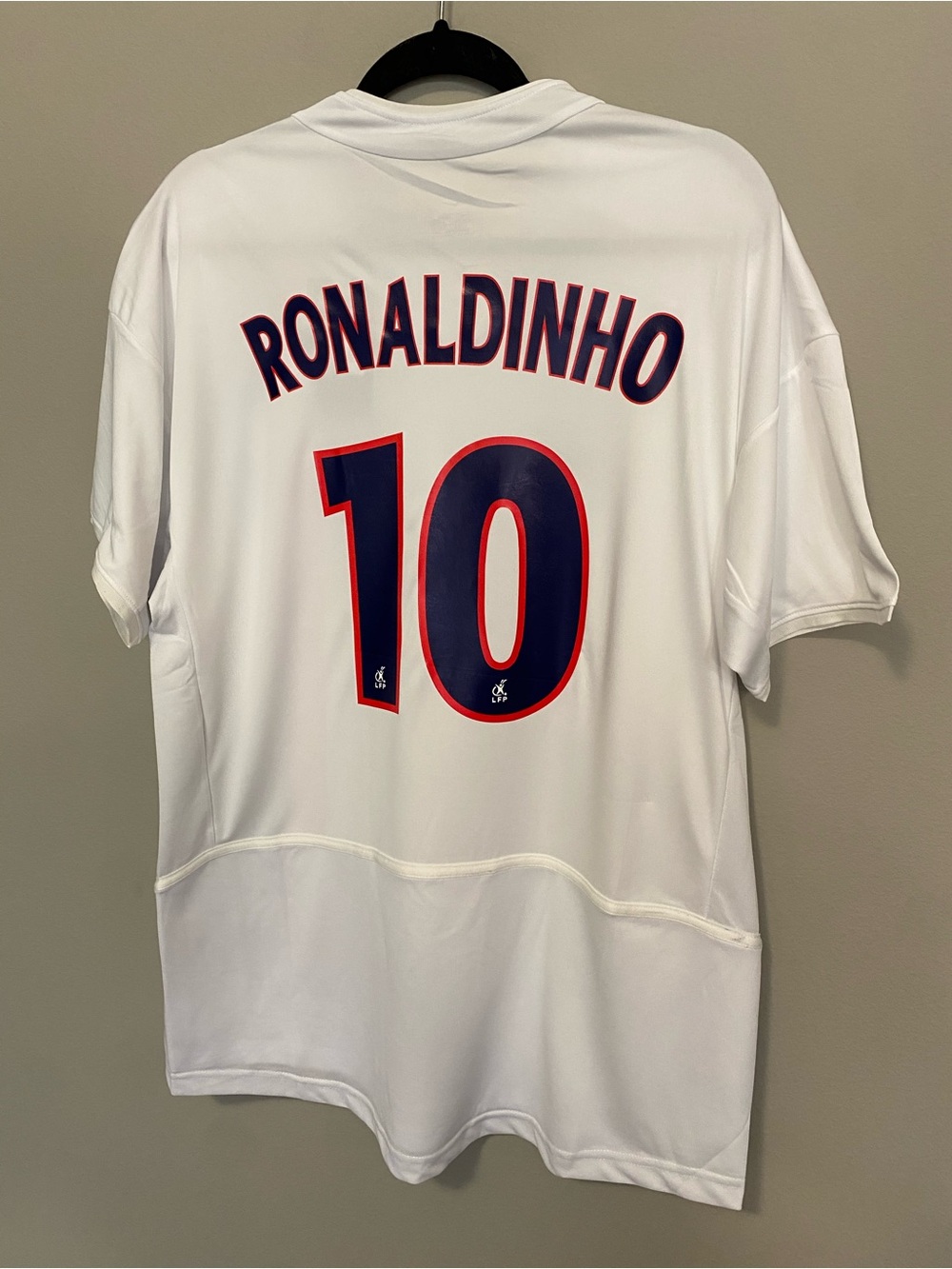 Vintage PSG Ronaldinho 2002/2003 Away white soccer jersey